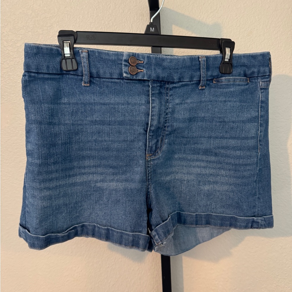 Code Bleu Classic Blue Jean Shorts